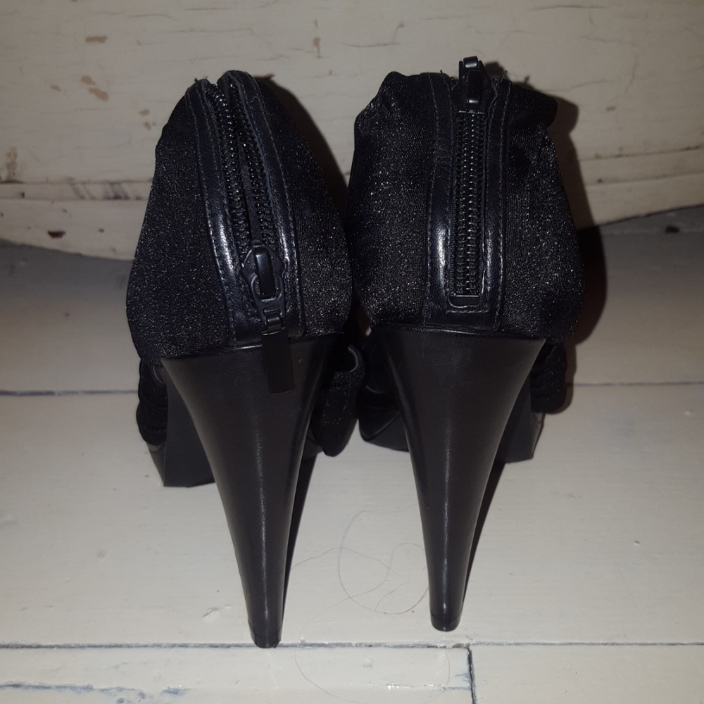 Express Heels - Picture 3 of 4
